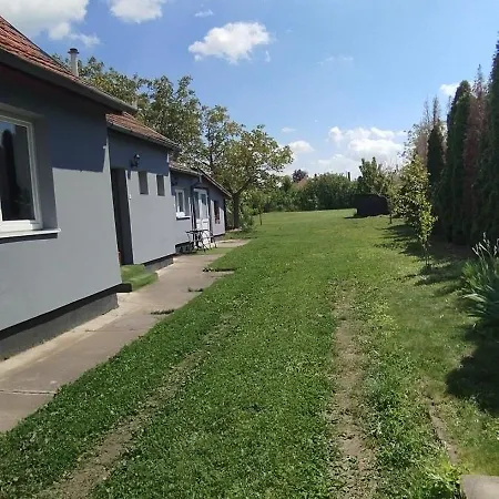 Гостевой дом Moonlight Apartman-premium Lakosztaly Шарошпатак